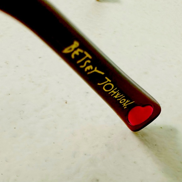 Betsy Johnson cool sunglasses. Non prescription. Sample. One of a kind - Picture 4 of 6